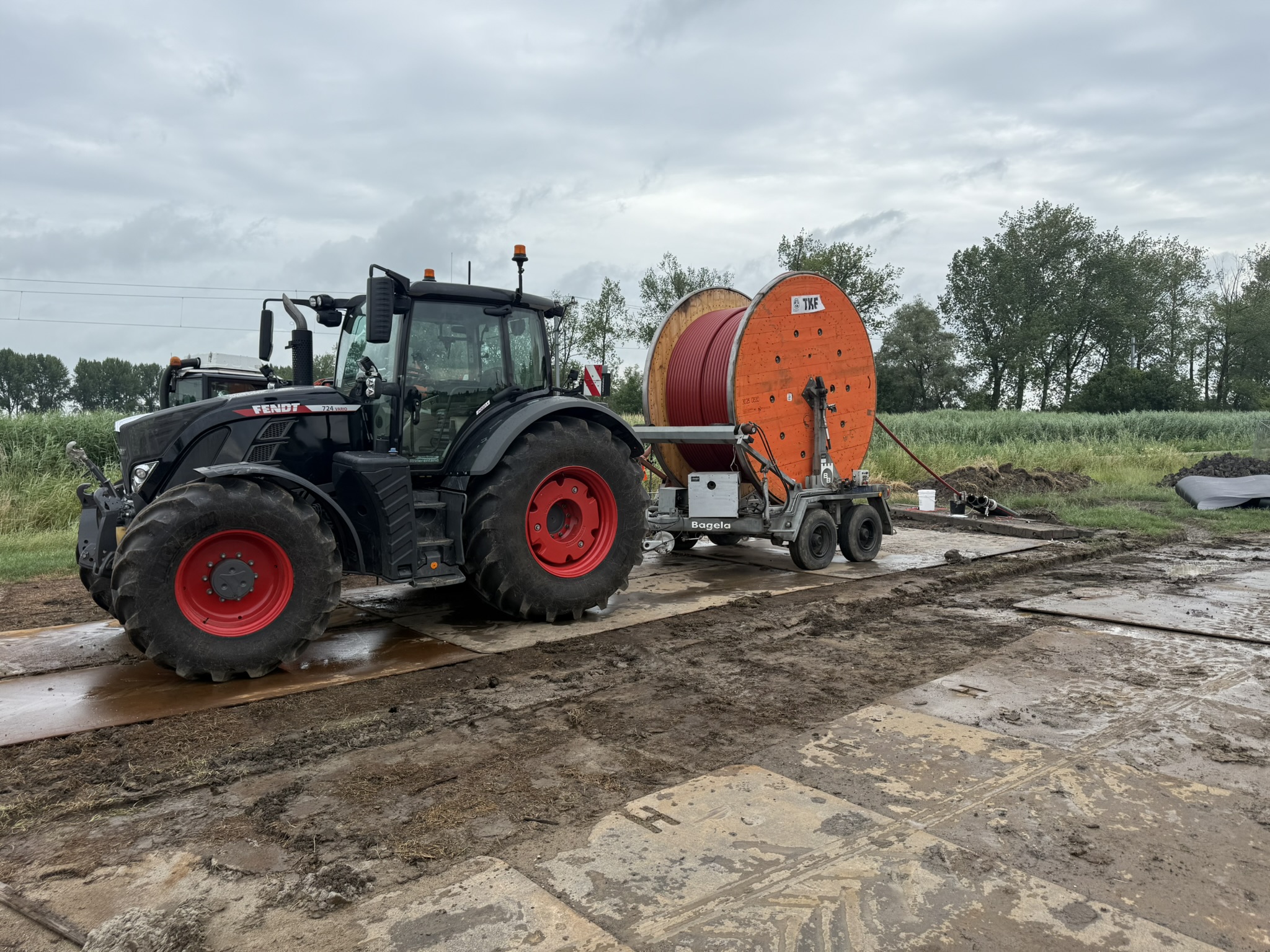 Kabels boren en trekken in Beesd